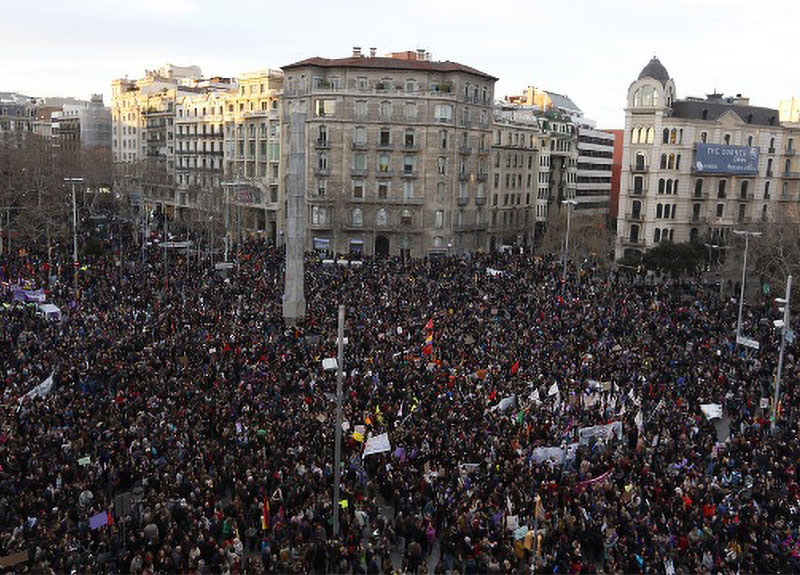 Manifestacio feminista 8M Bertran